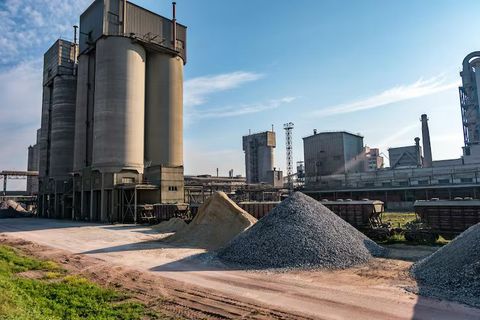 Exploring Reinforced Steel With Manufacturing Techniques and Structural Engineering Information