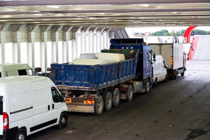 Oversized Load Transportation Guide With Heavy Cargo Insights
