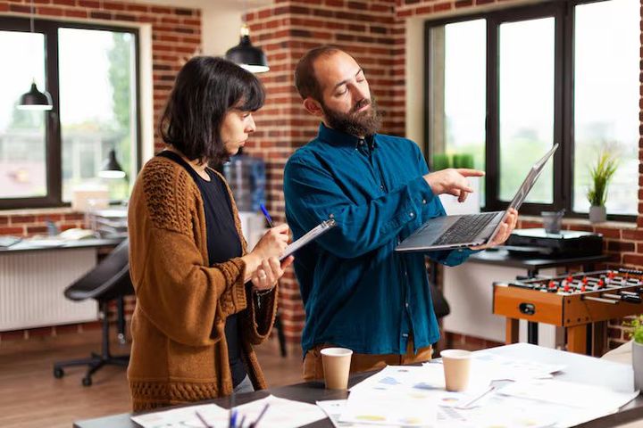 Small Business Client Tools Explained With Management Features and Operational Benefits